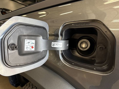 Used 2023 Ford Bronco Black Diamond image 49