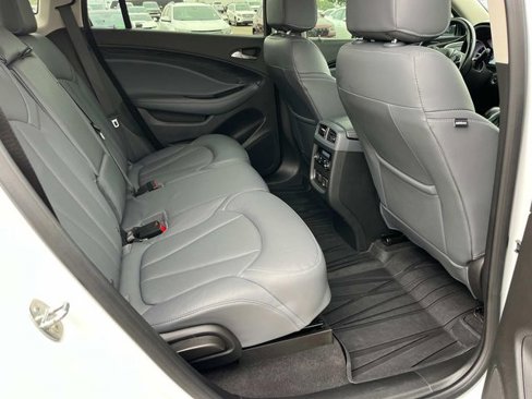 Used 2019 Buick Envision Essence image 23