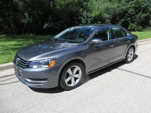 Used 2012 Volkswagen Passat 2.5 SE image 1