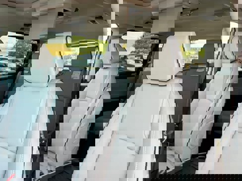 New 2026 Honda Odyssey Touring image 13