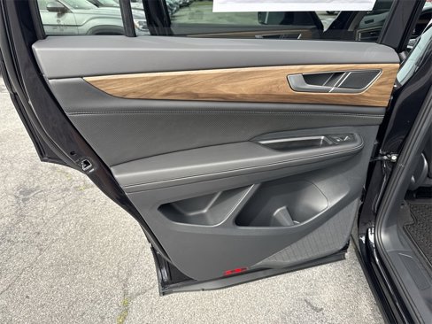 New 2025 Volkswagen Atlas SE image 24