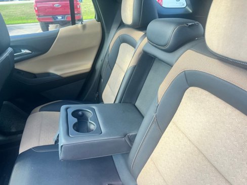 Used 2025 Chevrolet Equinox ACTIV w/ Safety and Technology Package image 24