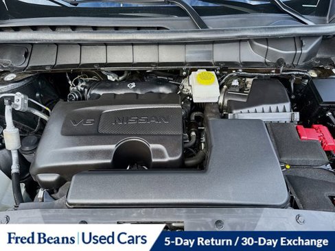 Used 2024 Nissan Pathfinder SL w/ Black Appearance Package image 32