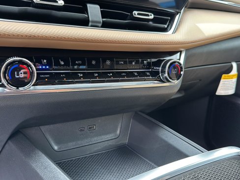 New 2026 Chevrolet Equinox ACTIV w/ Convenience Package III image 23