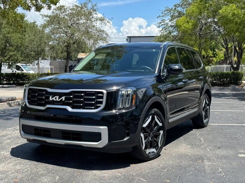 Used 2024 Kia Telluride S image 1