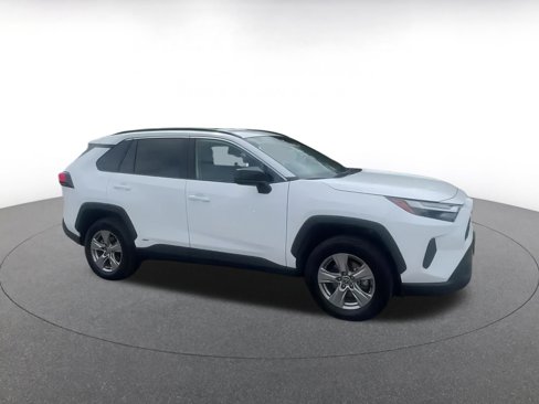 Used 2025 Toyota RAV4 LE image 2
