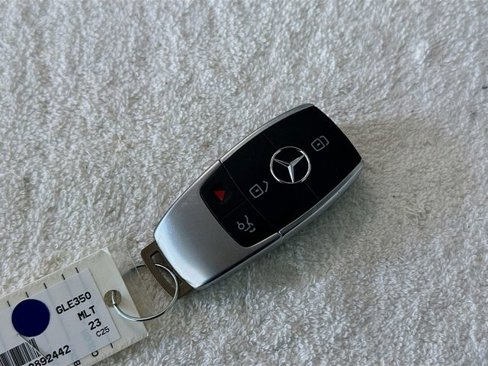 Used 2023 Mercedes-Benz GLE 350 4MATIC image 33