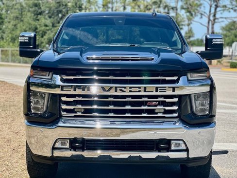 Used 2020 Chevrolet Silverado 2500 LTZ w/ LTZ Premium Package image 9