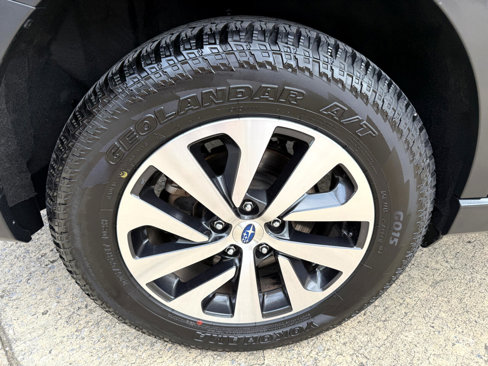 Used 2020 Subaru Outback Premium image 11