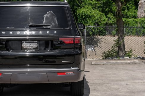 Used 2022 Jeep Wagoneer Series III w/ Premium Group I image 62