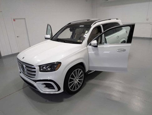New 2026 Mercedes-Benz GLS 580 4MATIC image 14
