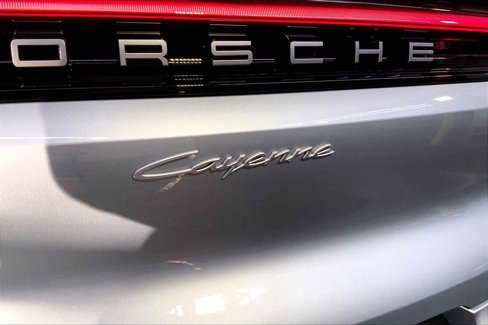 New 2026 Porsche Cayenne image 19