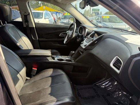 Used 2016 Chevrolet Equinox LTZ w/ Enhanced Convenience Package image 12