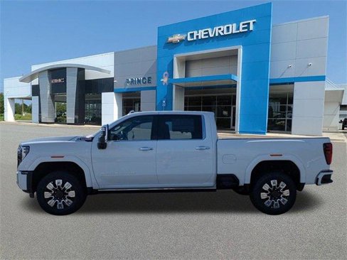 New 2026 GMC Sierra 2500 Denali w/ Denali Reserve Package image 8