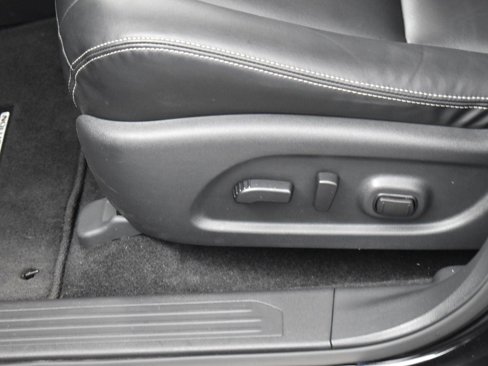 Used 2024 Nissan Murano SV w/ SV Midnight Edition Package image 13