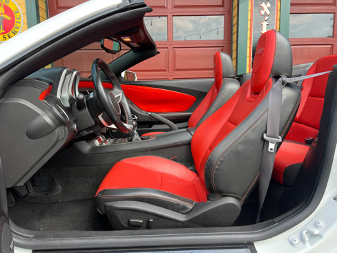 Used 2011 Chevrolet Camaro SS image 21