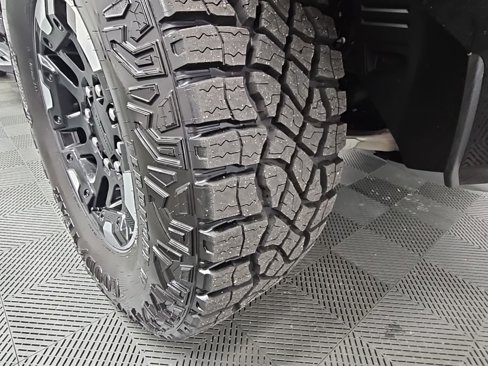 New 2025 GMC Hummer EV 2X w/ Extreme Off-Road Package image 53