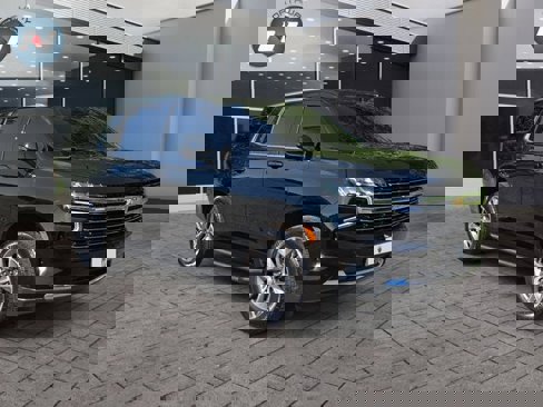 Used 2024 Chevrolet Tahoe LT w/ Luxury Package image 7