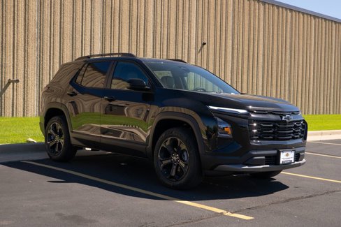 New 2026 Chevrolet Equinox LT w/ Convenience Package II image 2
