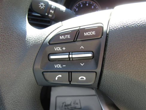 Used 2020 Hyundai Elantra SE image 13