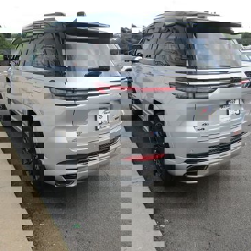 New 2025 Jeep Grand Cherokee Summit image 4