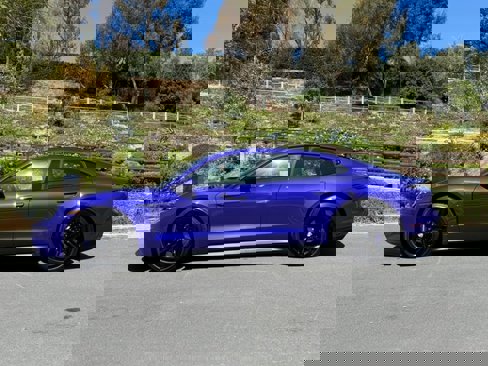 Used 2025 Porsche Taycan image 4
