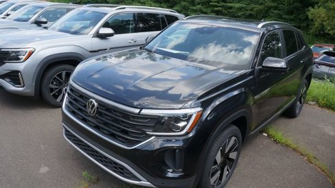 New 2025 Volkswagen Atlas Cross Sport SEL image 3