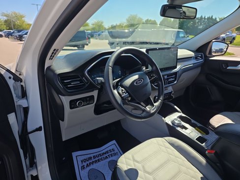 Used 2024 Ford Escape Platinum w/ Premium Technology Package image 23