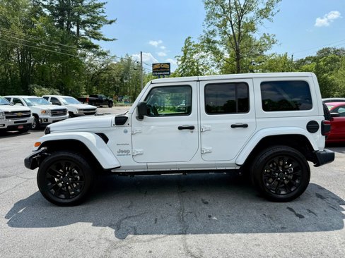Used 2024 Jeep Wrangler Unlimited Sahara image 5