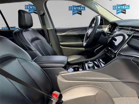 Used 2023 Jeep Grand Cherokee 4WD 4xe image 16
