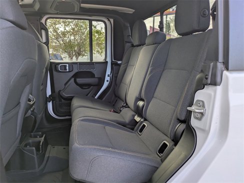 Used 2024 Jeep Gladiator Sport image 13