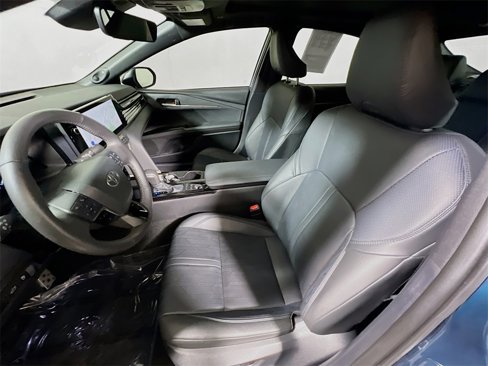 Used 2025 Toyota Camry XSE image 19