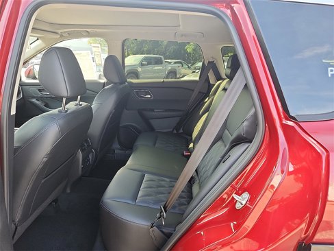New 2026 Nissan Rogue Platinum image 5