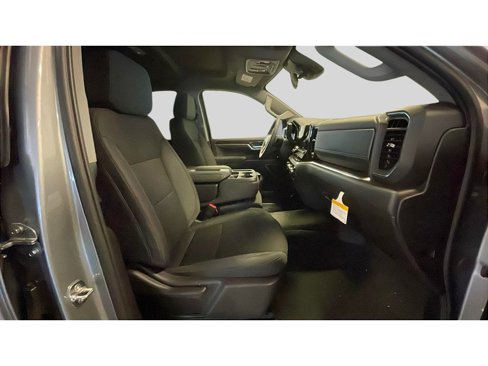 New 2026 GMC Sierra 1500 SLE image 15