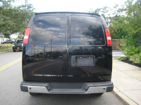 Used 2018 Chevrolet Express 2500 w/ Driver Convenience Package image 5