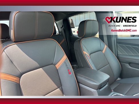 New 2025 GMC Canyon AT4 w/ Technology Plus Package image 49