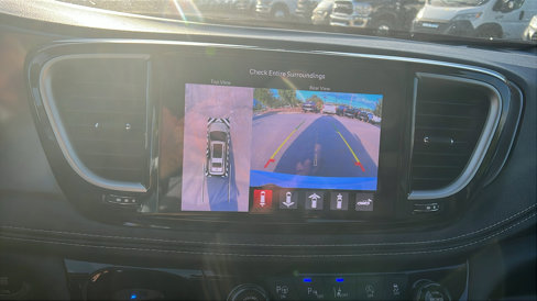 New 2025 Chrysler Pacifica Select image 28