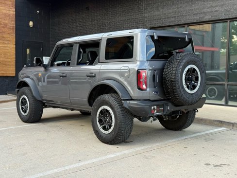 Used 2021 Ford Bronco Badlands image 15