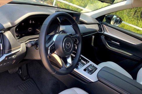 Certified 2025 MAZDA CX-70 Plug-In Hybrid w/ Premium Pkg image 16