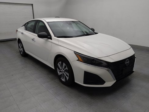 Used 2024 Nissan Altima 2.5 S image 13