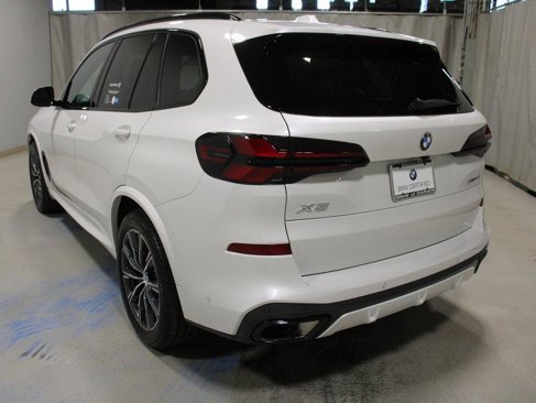 Certified 2025 BMW X5 xDrive40i w/ M Sport Package image 8