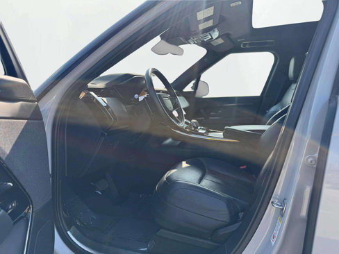 Used 2023 Land Rover Range Rover Sport SE image 10