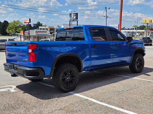 Used 2022 Chevrolet Silverado 1500 ZR2 image 8