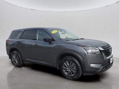Used 2025 Nissan Pathfinder S image 10