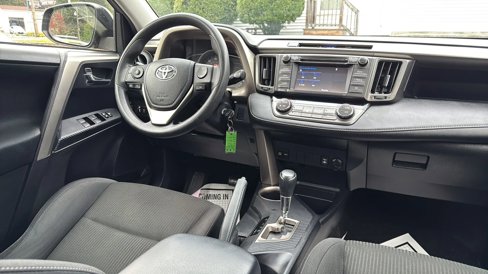 Used 2015 Toyota RAV4 XLE image 29