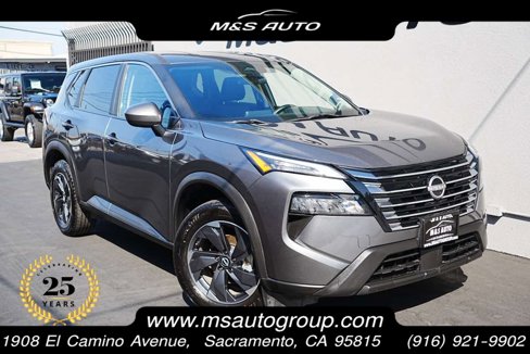 Used 2024 Nissan Rogue SV image 1