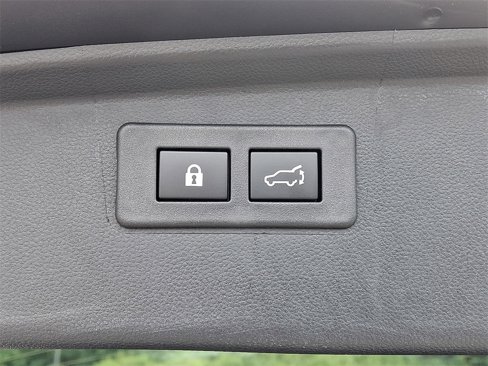Certified 2025 Subaru Outback Limited image 31
