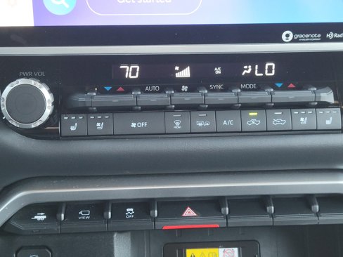 Used 2023 Toyota Tundra Platinum image 19