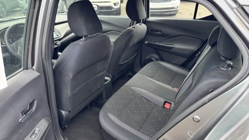 Used 2018 Nissan Kicks SV image 5