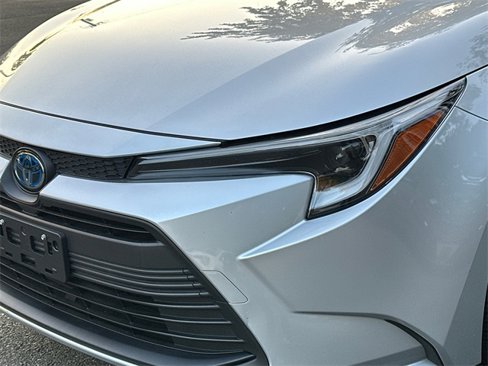 Certified 2024 Toyota Corolla LE image 3
